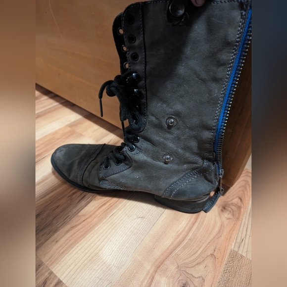 Distressed Steve Madden Roll Down Boots - Picture 9 of 9